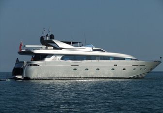 Naughty By Nature Yacht Charter in Cannes