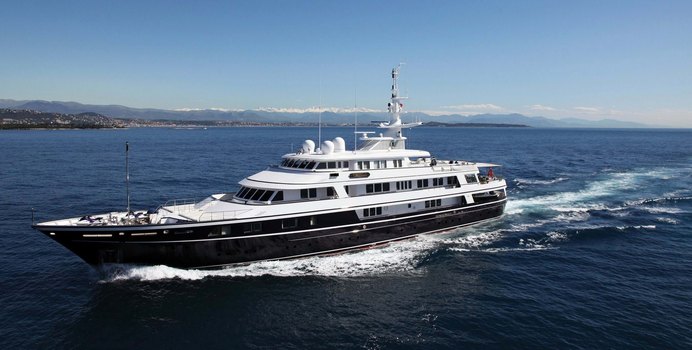 Virginian Yacht Charter in Cannes